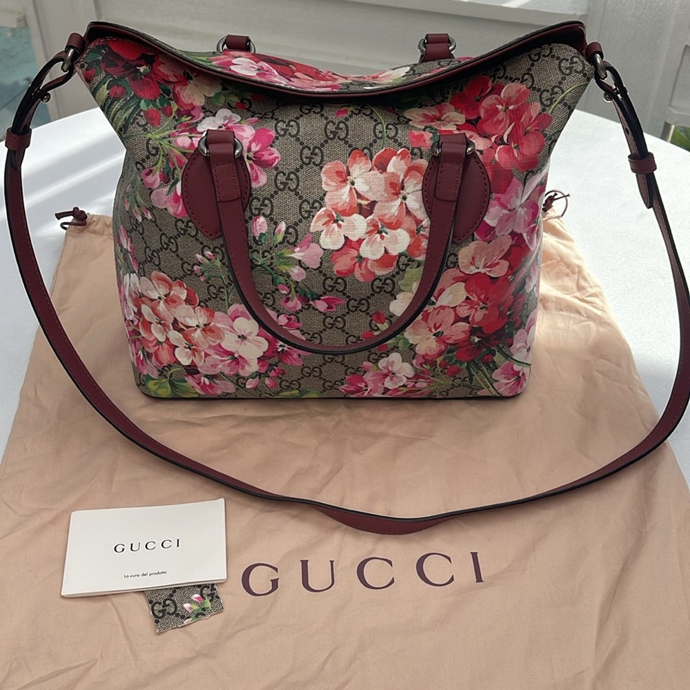 Authentic Gucci GG Supreme Monogram Bloom Linea A Fold-over Tote Crossbo… - Picture 16 of 16